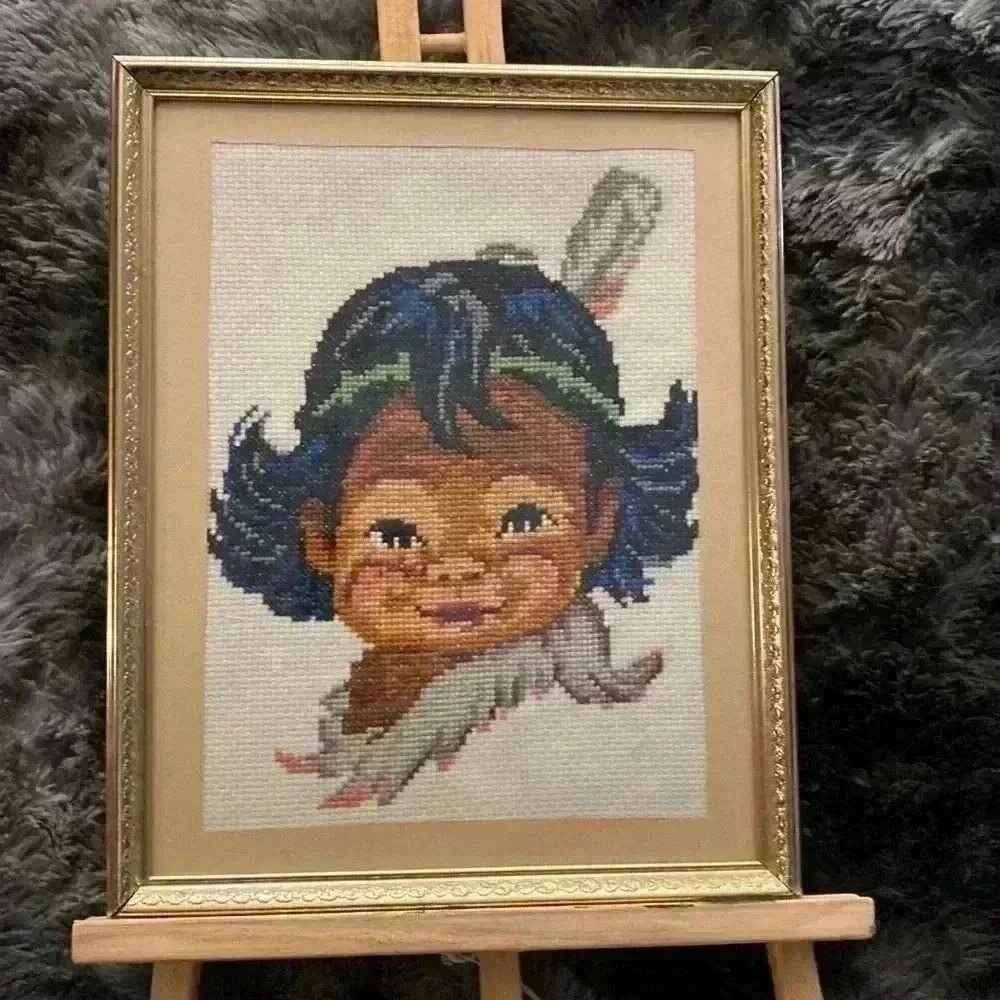 Vintage Pair of framed needle point  indigenous boy and girl pictures - Picture 4 of 12